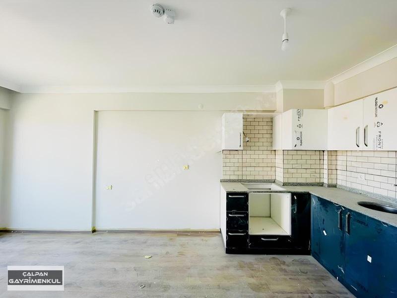 Havaalanına 2 Dk Mesafede Katta İnanılmaz Cephe Kusursuz 1+1 — fotoğraf 3