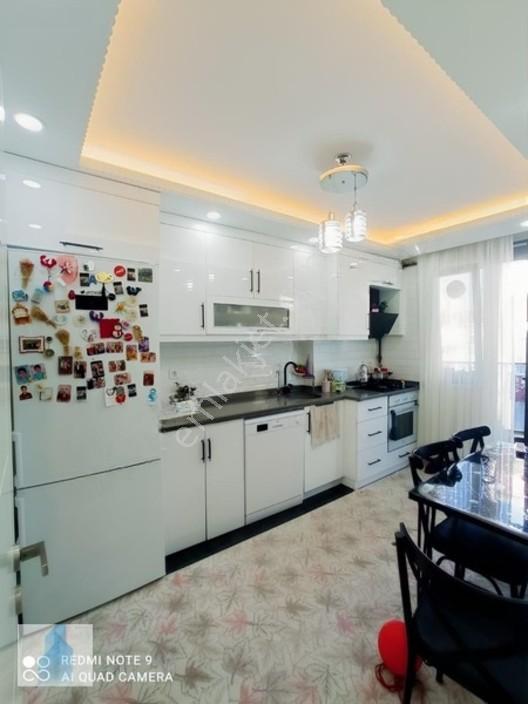 Bağcılar Çınar Da Satılık 3+1, 130 M2 Yeni Daire , Metroya Yakın — fotoğraf 7