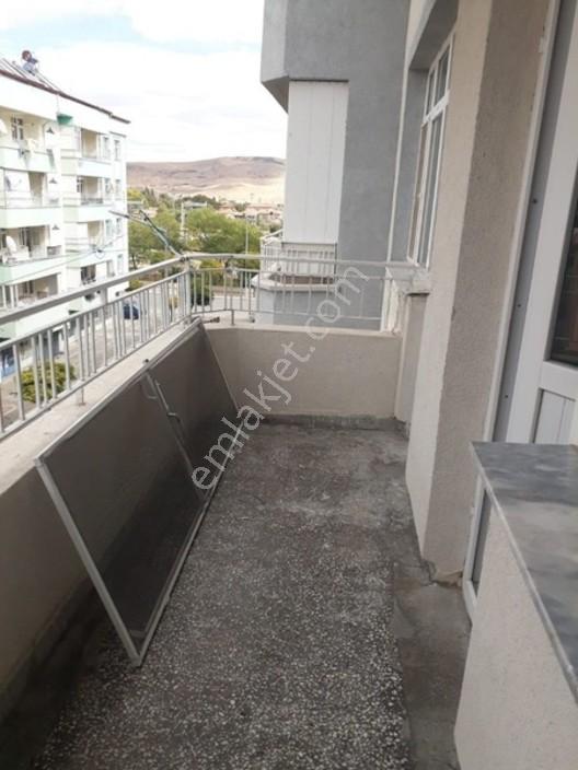 Çarşıhamamı Yakını 3+1 Uygun Fiyat 1.6500.00 Tl