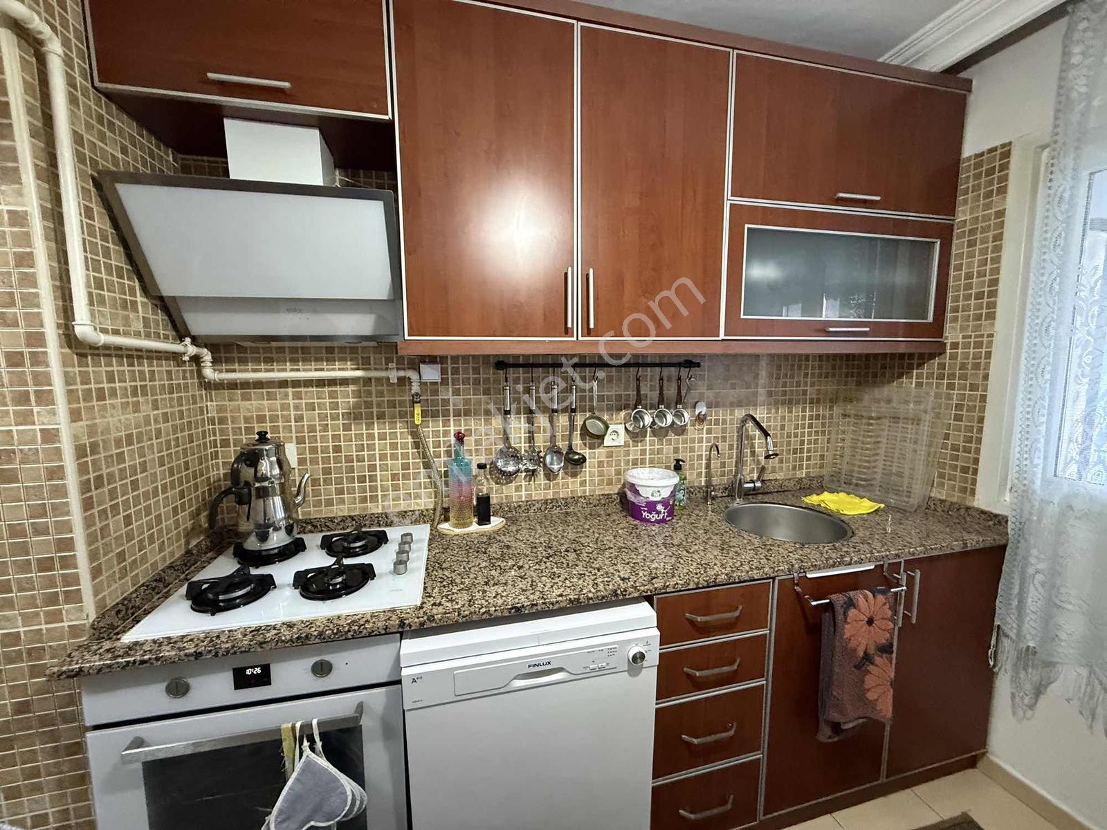 Merkezi Konumda, Metroya Adım Mesafesinde, 120 M² Ferah Arakat — fotoğraf 3