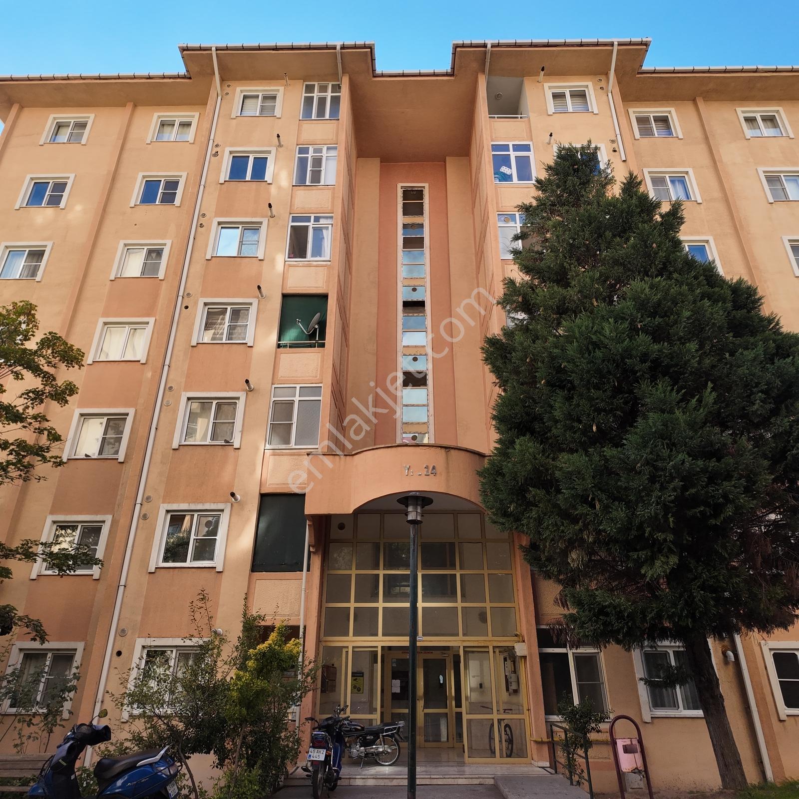 Toki Konutları Sevilen Blokta Satılık 130 M2 3+1 Arakat Daire