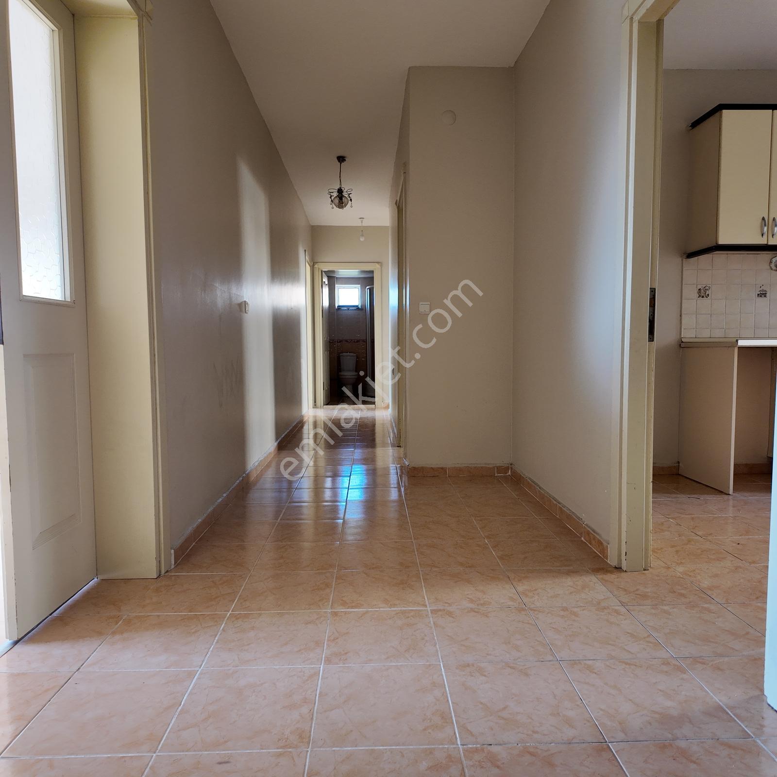 Toki Konutları Sevilen Blokta Satılık 130 M2 3+1 Arakat Daire — fotoğraf 2