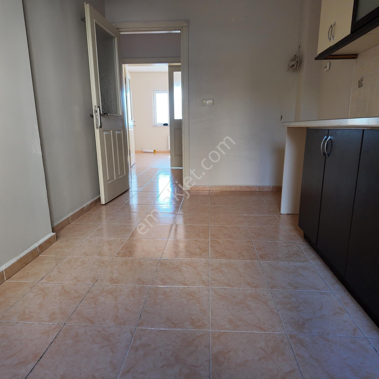 Toki Konutları Sevilen Blokta Satılık 130 M2 3+1 Arakat Daire — fotoğraf 11