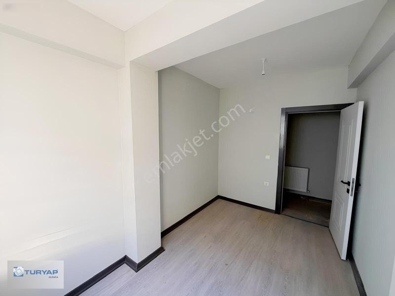 Aliağa Yeni Mahallede Satılık 2+1 Kapalı Mutfak Daire — fotoğraf 14
