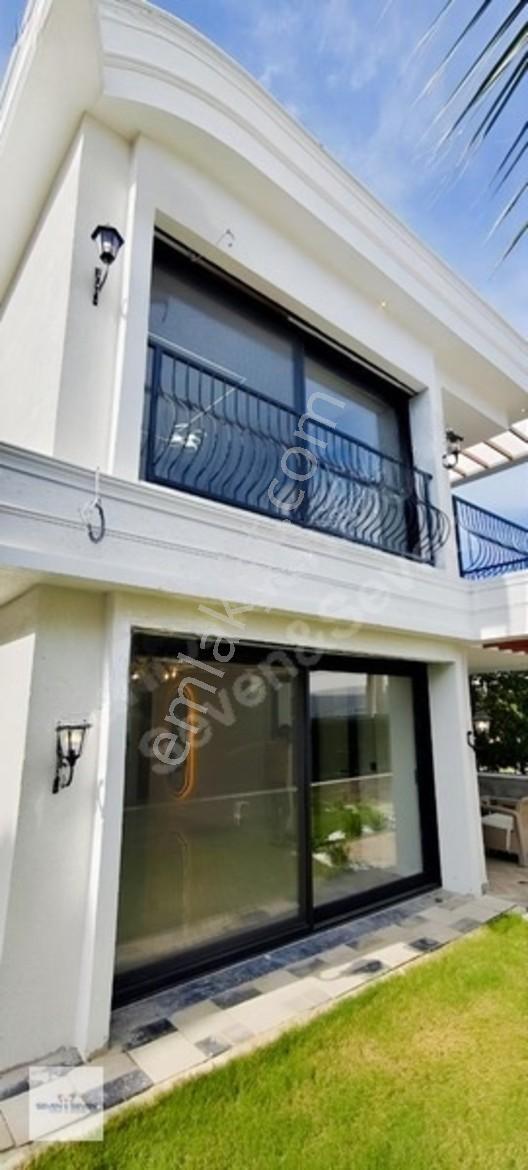Kuşadası Kadınlar Denizi 2 Adet 4+1 Aidatsız Villamız Satışta — fotoğraf 3
