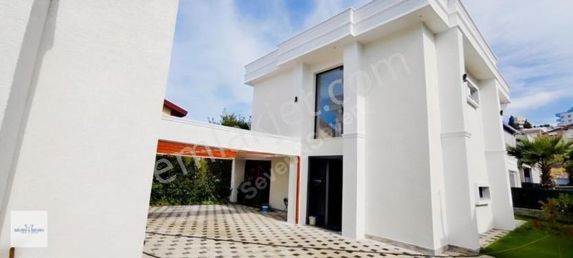 Kuşadası Kadınlar Denizi 2 Adet 4+1 Aidatsız Villamız Satışta — fotoğraf 5