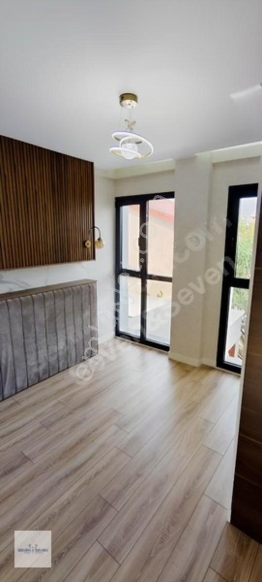 Kuşadası Kadınlar Denizi 2 Adet 4+1 Aidatsız Villamız Satışta — fotoğraf 32