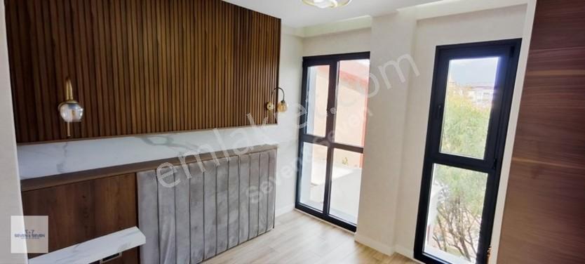 Kuşadası Kadınlar Denizi 2 Adet 4+1 Aidatsız Villamız Satışta — fotoğraf 33