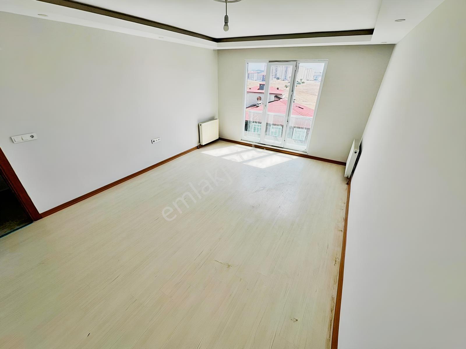 Az-er Yapı'dan Ebeveyn Banyolu İskanlı Kombili Satılık 3+1!!! — fotoğraf 3
