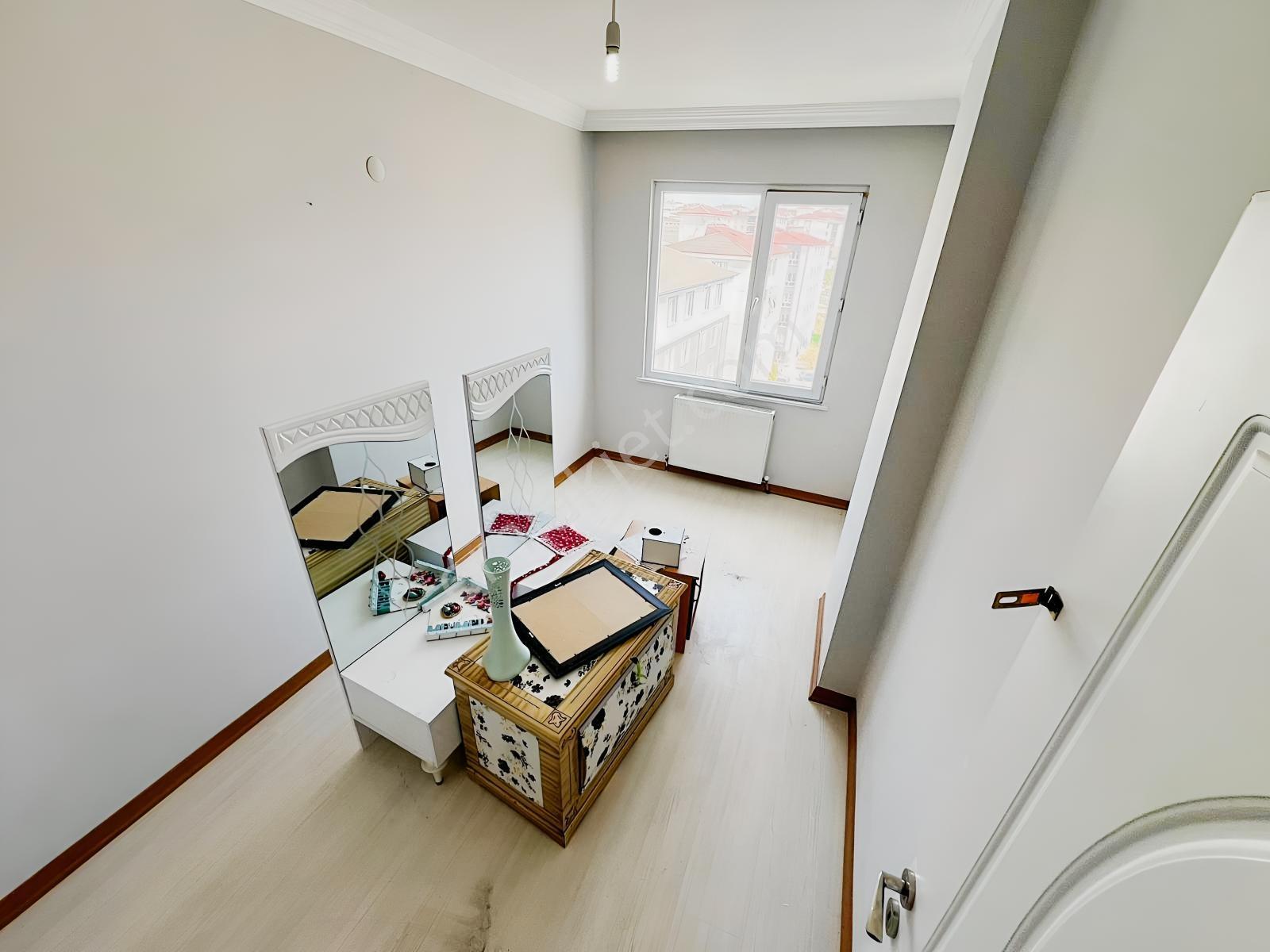 Az-er Yapı'dan Ebeveyn Banyolu İskanlı Kombili Satılık 3+1!!! — fotoğraf 18