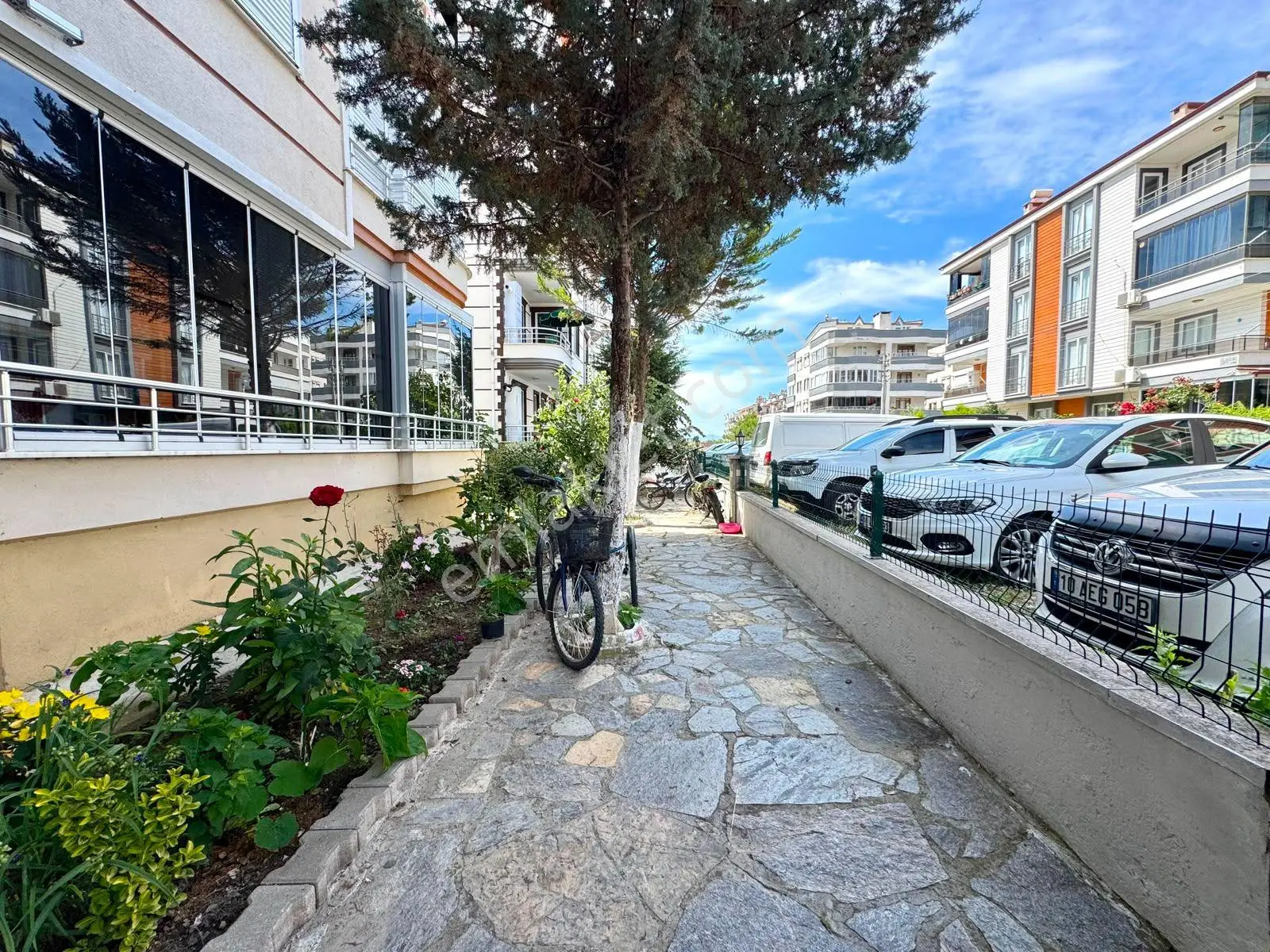 Referans'tan Altınkum'da Ön Cephe Ayrı Mutfak Asansörlü 2+1 Daire — fotoğraf 10