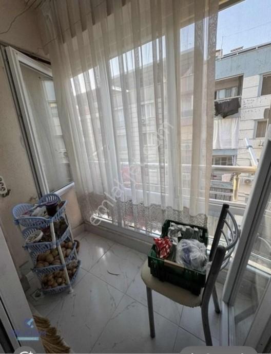 Yatırıma Uygun/oturmaya Hazır - Karaali'de 3. Kat Asansörlü 1+1 — fotoğraf 2