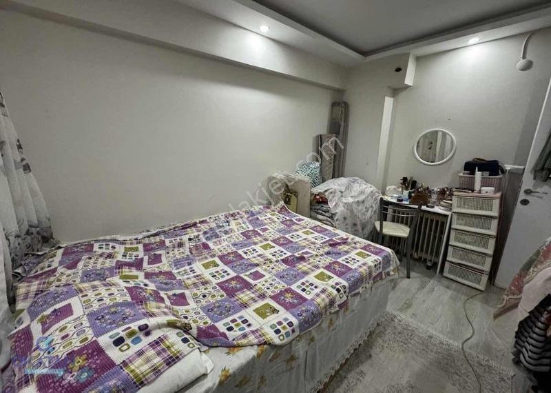 Yatırıma Uygun/oturmaya Hazır - Karaali'de 3. Kat Asansörlü 1+1 — fotoğraf 7