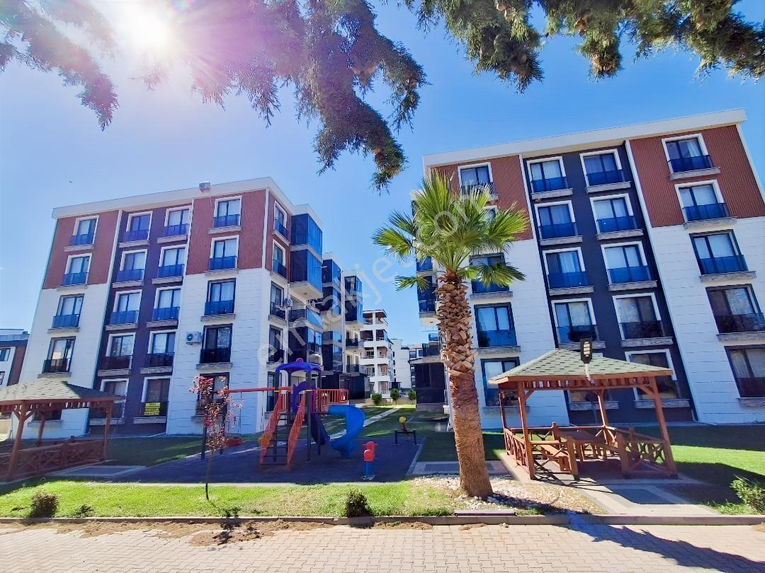Rw Nefes'ten Bahçelievler'de Site İçi Temiz Kullanışlı 1+1 Daire — fotoğraf 2