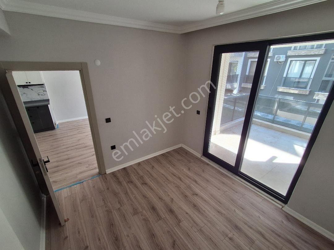 Rw Nefes'ten Bahçelievler'de Site İçi Temiz Kullanışlı 1+1 Daire — fotoğraf 8