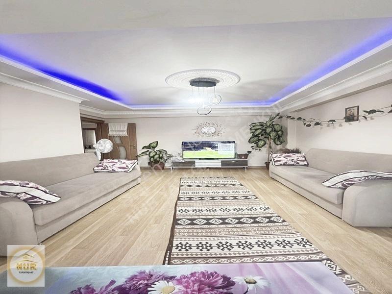 Nur Yapı'Dan İncirtepe Mah.Ulaşıma Yakın Geniş Kullanımlı Daire!
