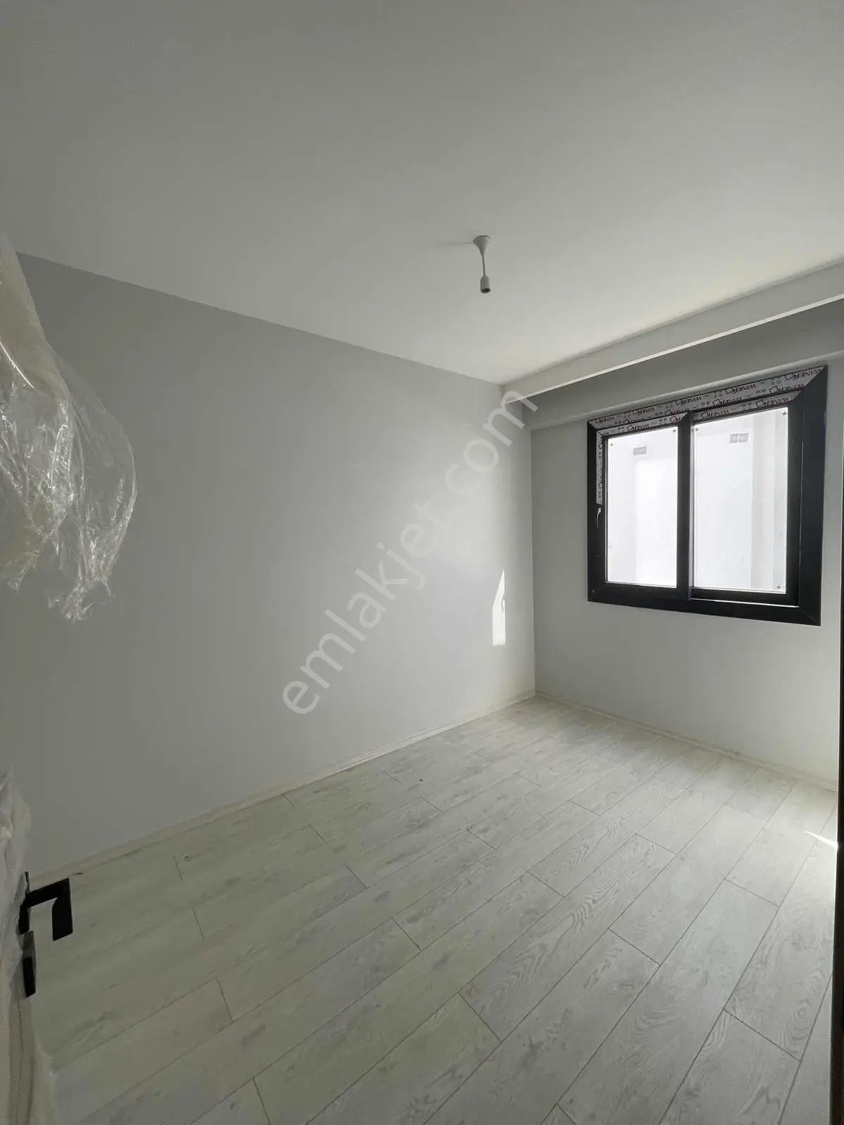 Erguvan Bulvarında Yenı Bına Yatay Mımarı Yerden Isıtmalı Lux1+1 — fotoğraf 13