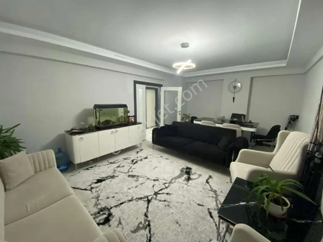 Doğukent Cad Yakını Site İçerisinde 3+1 Ful Yapılı Satılık Daire — fotoğraf 3