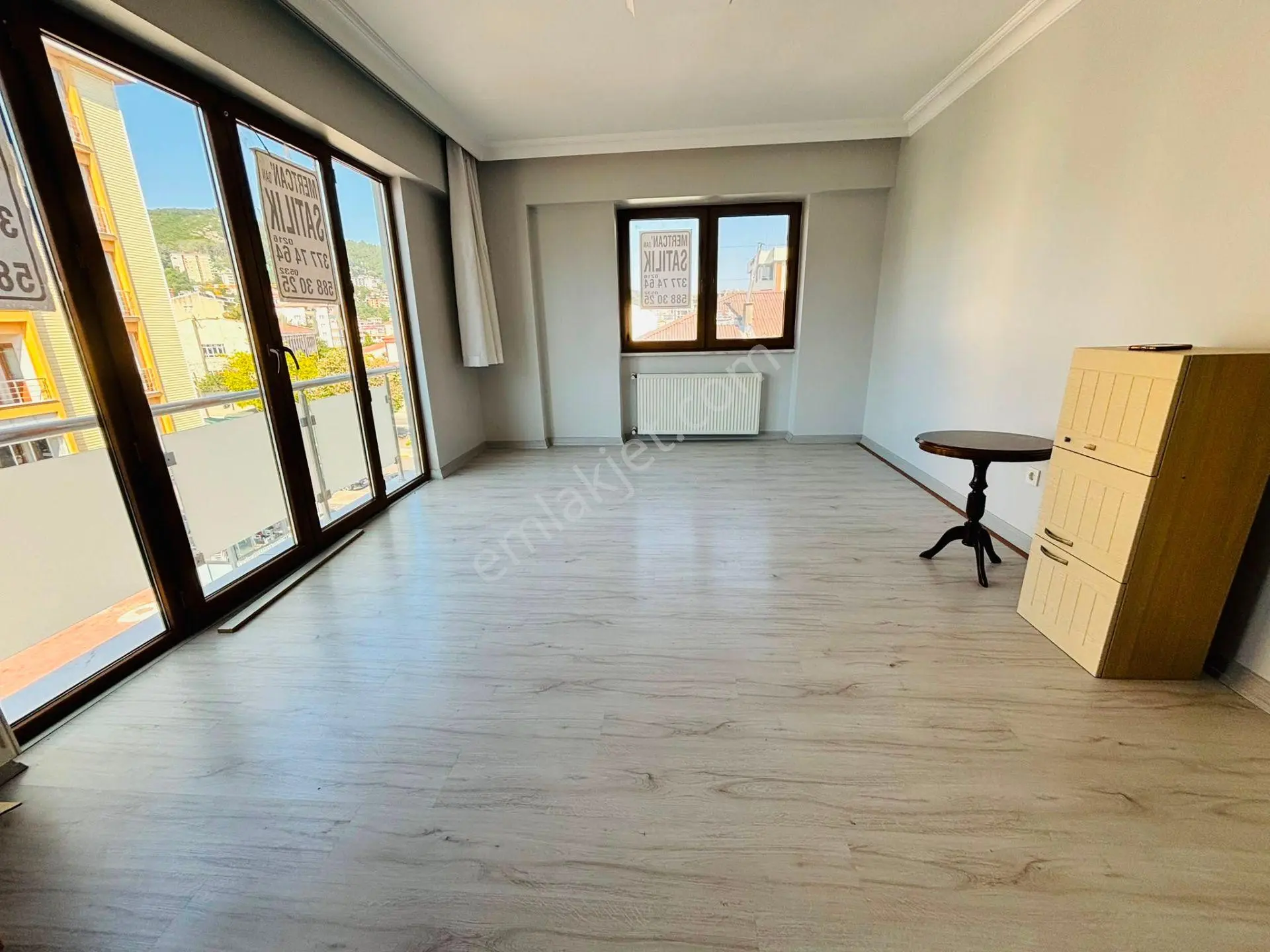 Mertcan'Dan Kredi Limitsiz İçi Sıfır Yapılı İskanlı Geniş Daire