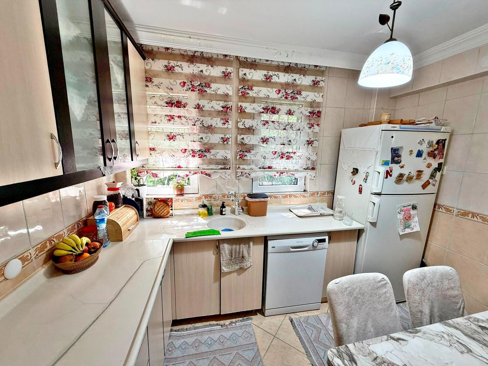 Batıkent Uğur Sitesi Müstakil Bahçeli "triplex" Acil Satılık 5+1 — fotoğraf 7