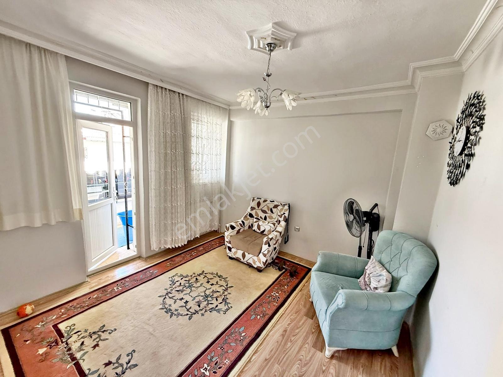 Batıkent Uğur Sitesi Müstakil Bahçeli "triplex" Acil Satılık 5+1 — fotoğraf 10