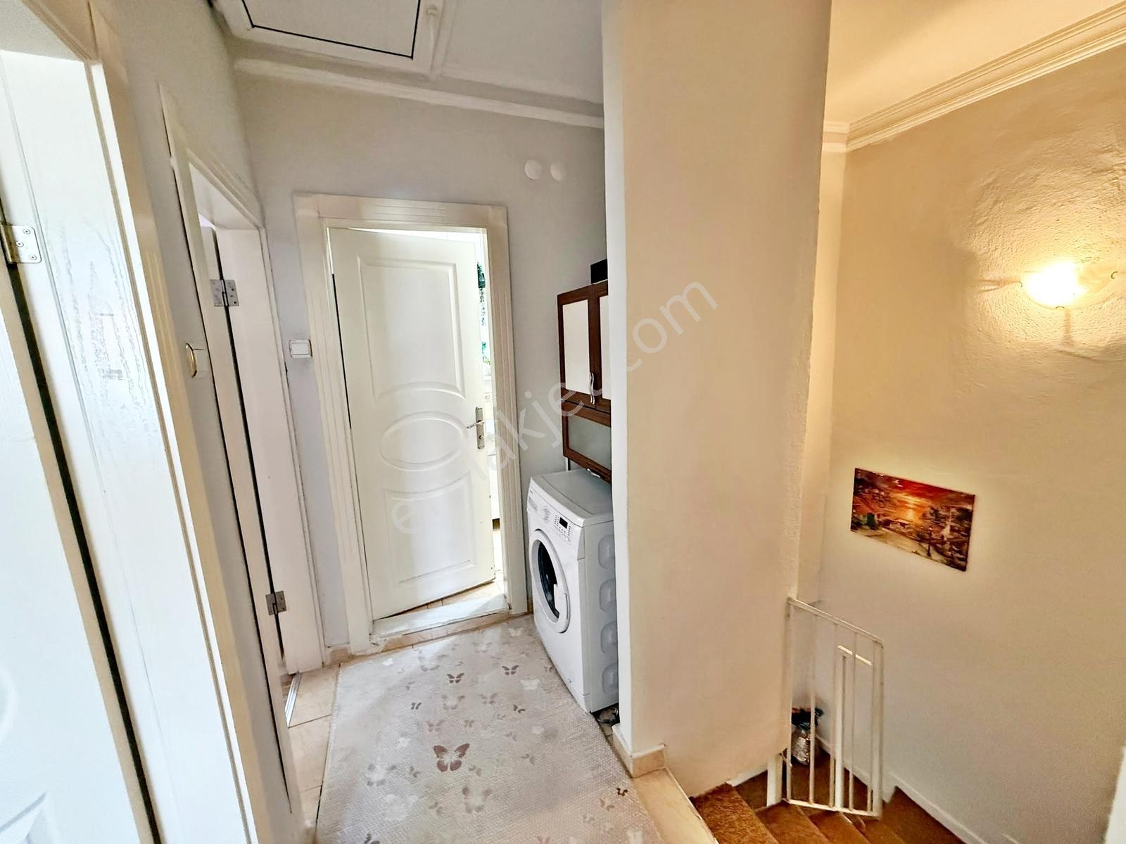 Batıkent Uğur Sitesi Müstakil Bahçeli "triplex" Acil Satılık 5+1 — fotoğraf 25