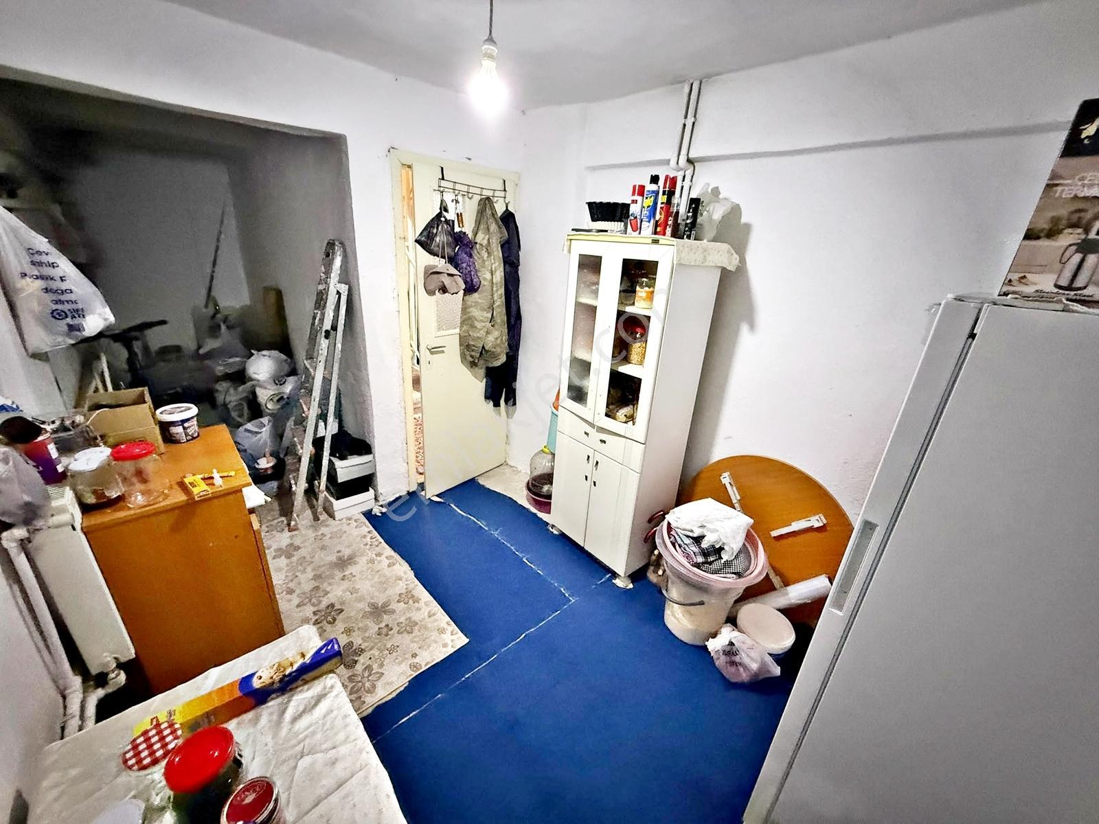 Batıkent Uğur Sitesi Müstakil Bahçeli "triplex" Acil Satılık 5+1 — fotoğraf 26