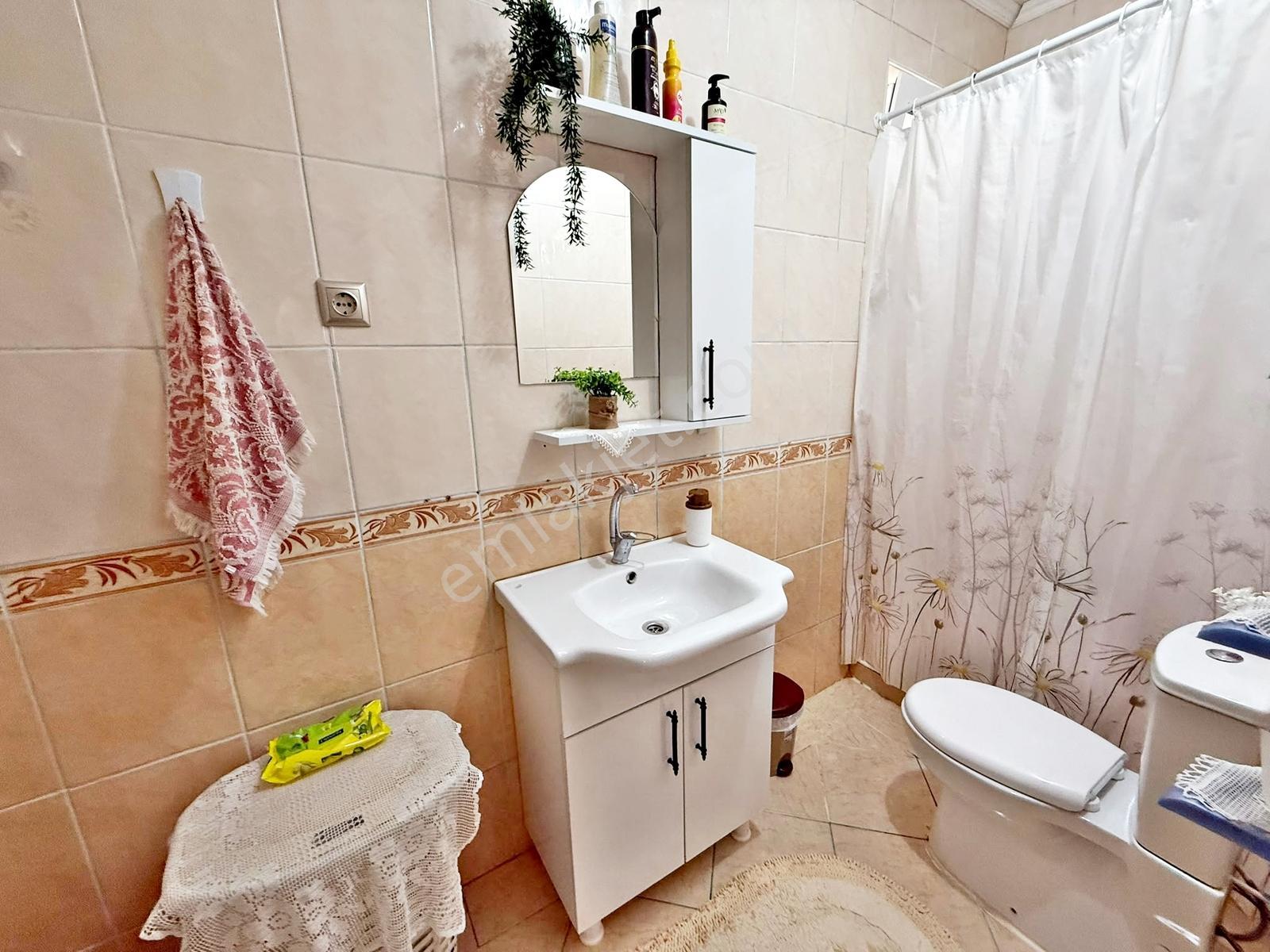 Batıkent Uğur Sitesi Müstakil Bahçeli "triplex" Acil Satılık 5+1 — fotoğraf 27