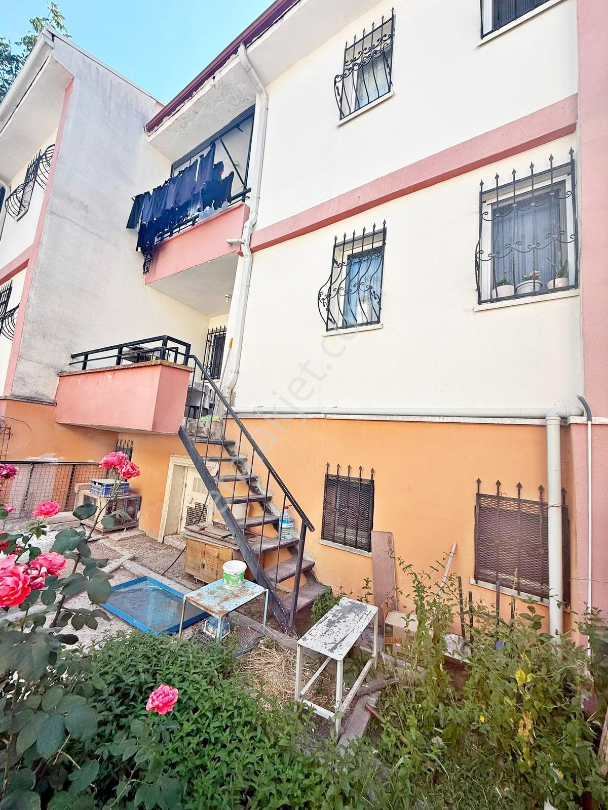Batıkent Uğur Sitesi Müstakil Bahçeli "triplex" Acil Satılık 5+1 — fotoğraf 31