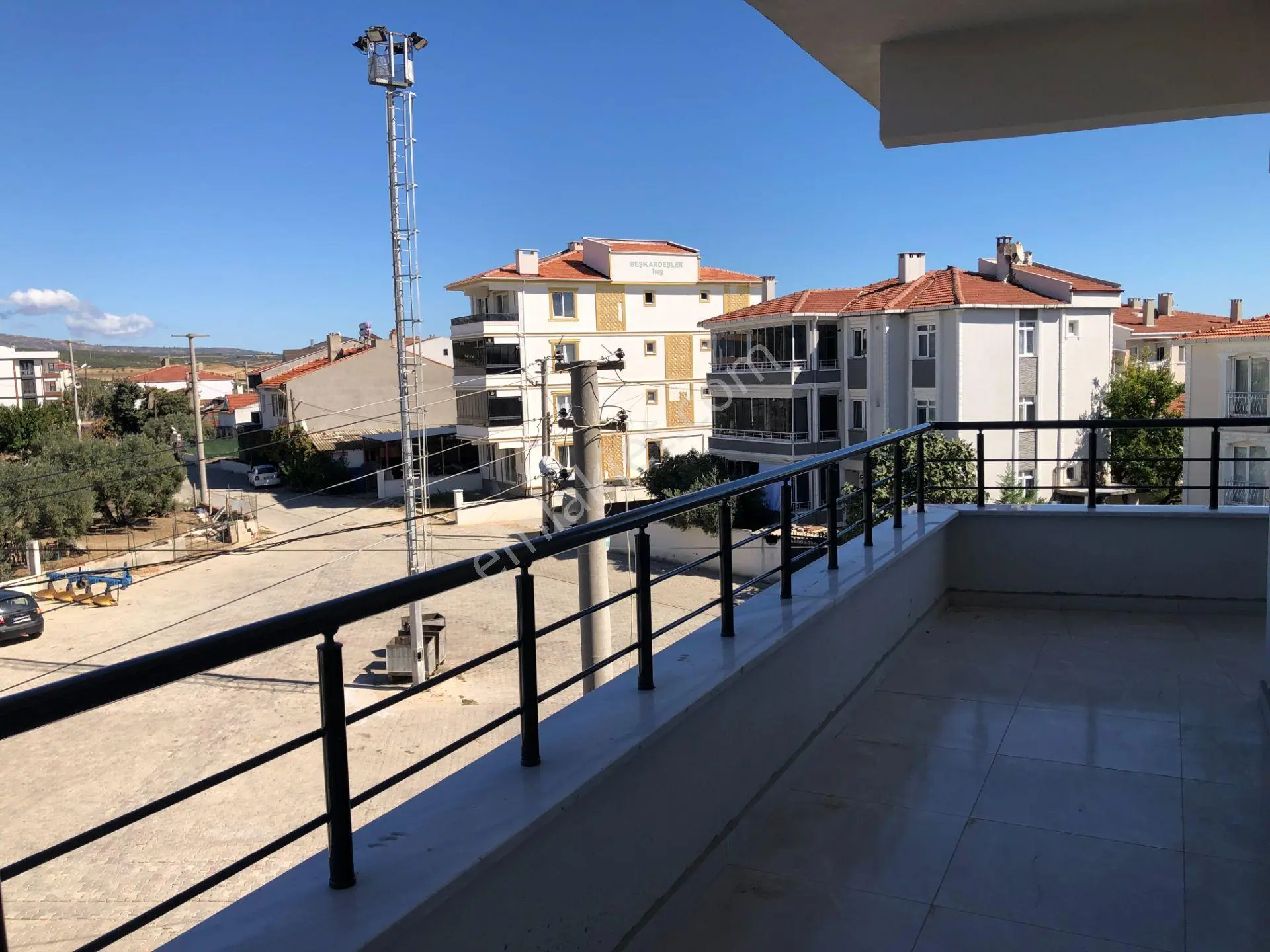 Şarköy De Işık Emlaktan Camikebir Mah De 2+1 105 M2 Daire — fotoğraf 3