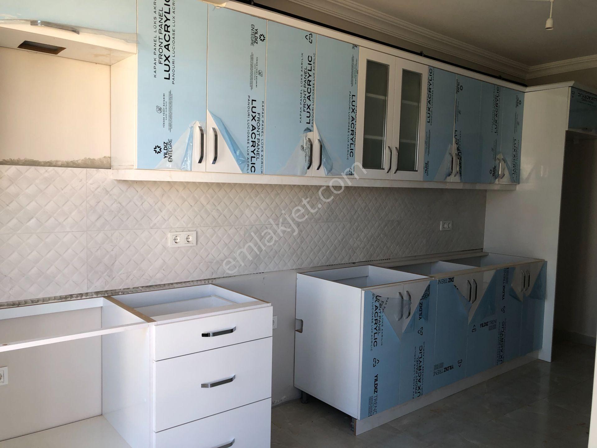 Şarköy De Işık Emlaktan Camikebir Mah De 2+1 105 M2 Daire — fotoğraf 7