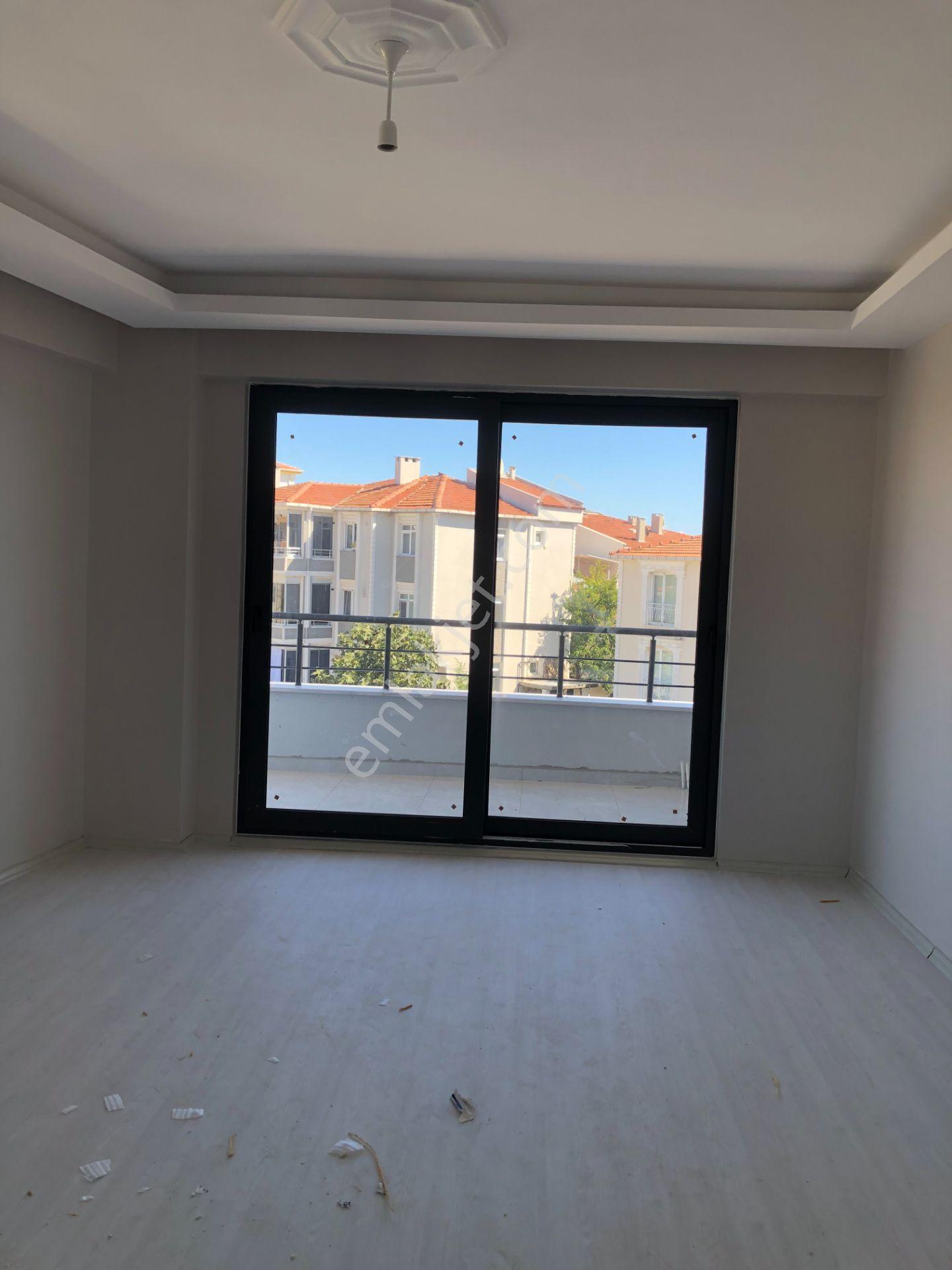 Şarköy De Işık Emlaktan Camikebir Mah De 2+1 105 M2 Daire — fotoğraf 8