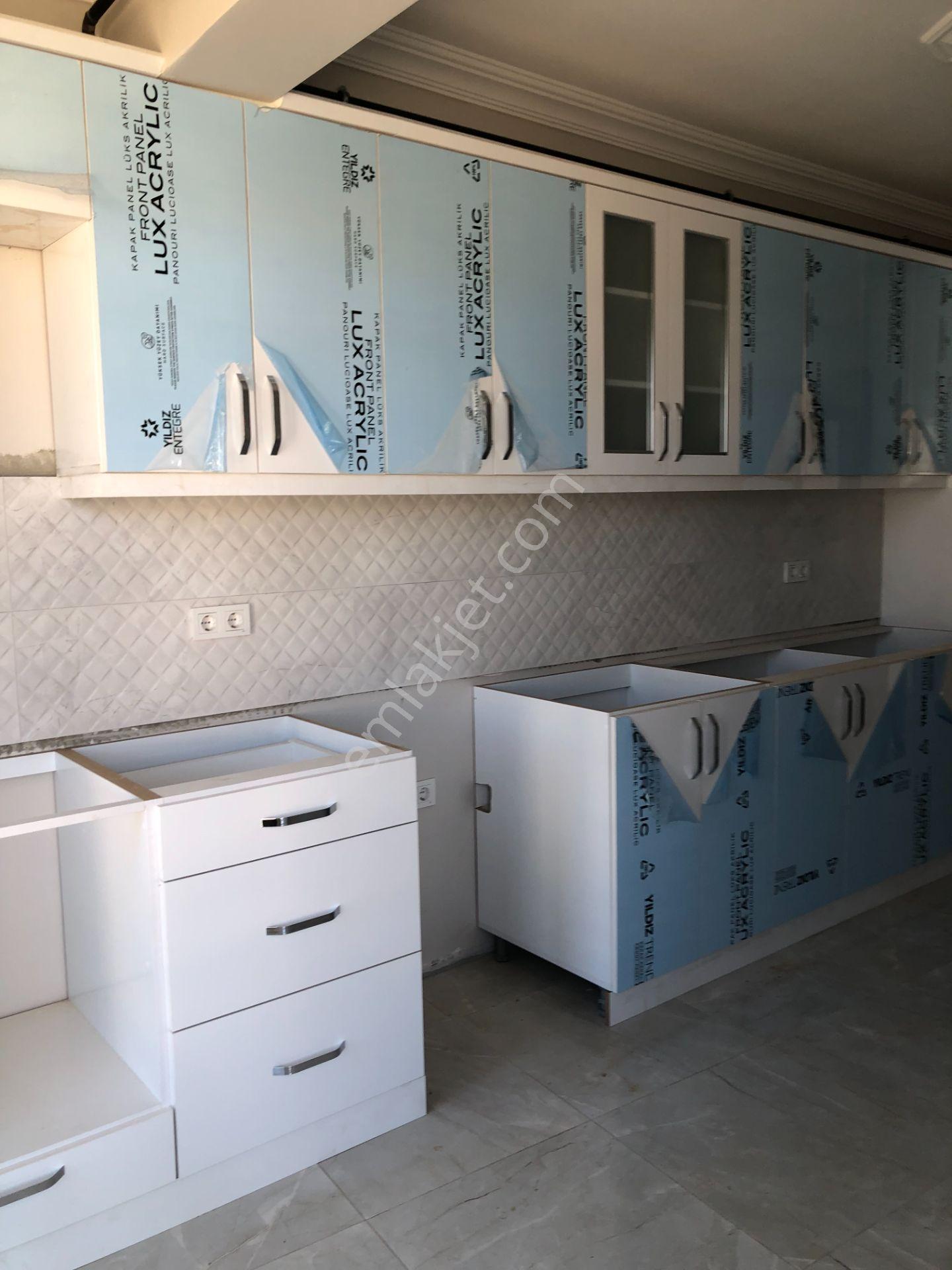 Şarköy De Işık Emlaktan Camikebir Mah De 2+1 105 M2 Daire — fotoğraf 10