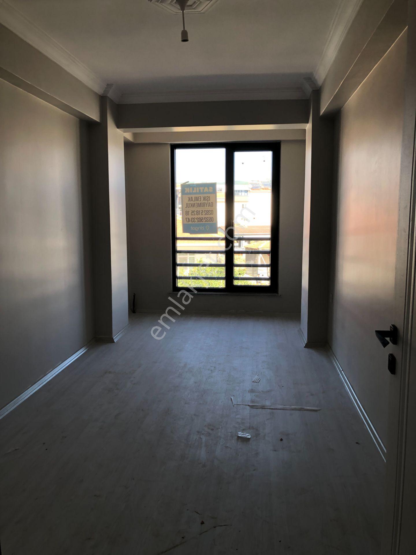 Şarköy De Işık Emlaktan Camikebir Mah De 2+1 105 M2 Daire — fotoğraf 12