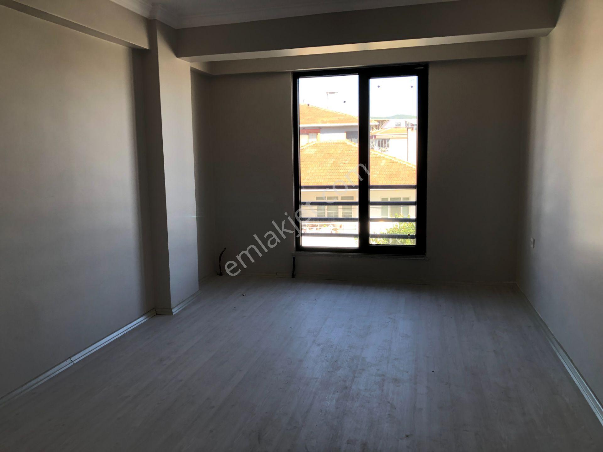 Şarköy De Işık Emlaktan Camikebir Mah De 2+1 105 M2 Daire — fotoğraf 13