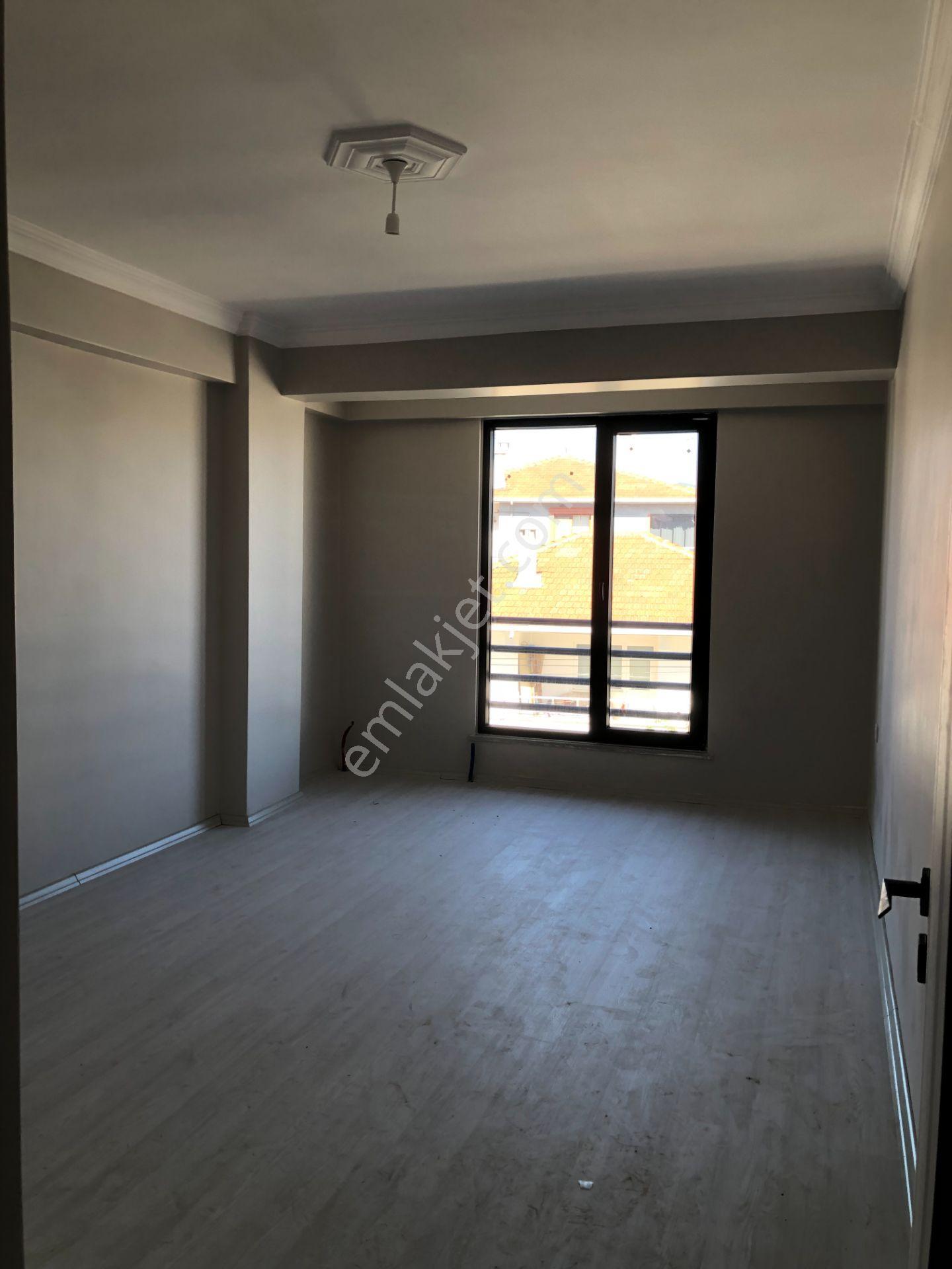 Şarköy De Işık Emlaktan Camikebir Mah De 2+1 105 M2 Daire — fotoğraf 14
