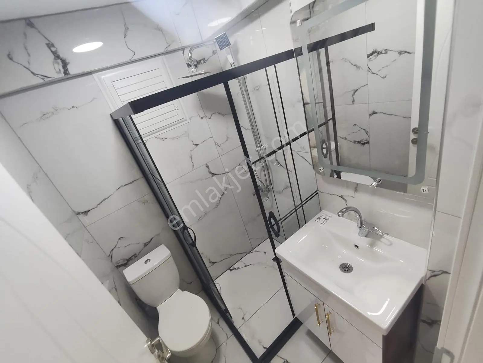 Yılmaz Gayrimenkul Fiyat Düştü 3+1 Geniş Lüx Yapılı Merkezi Konm Pazarlık Yoktur — fotoğraf 31