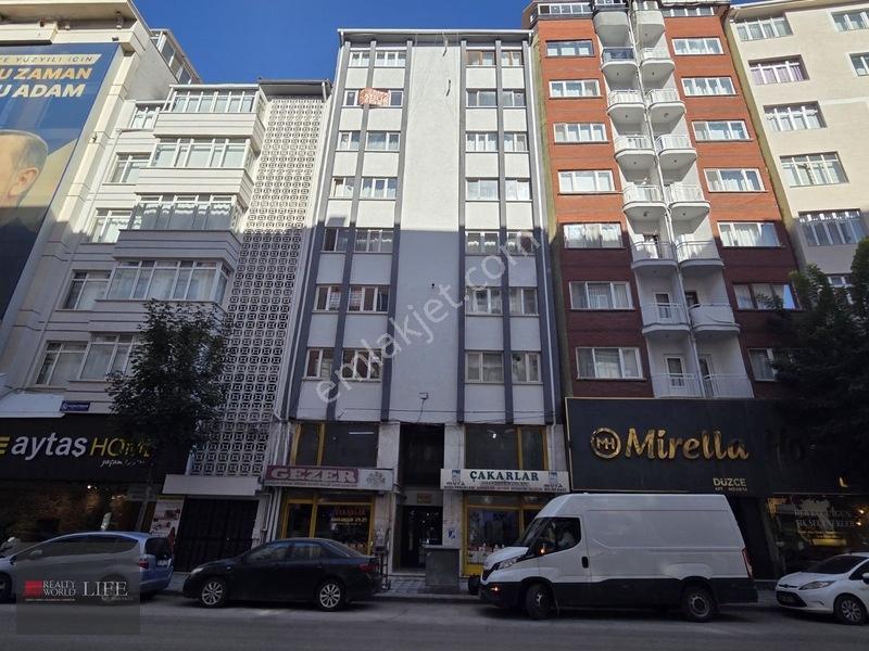 Rw Lıfe // Yunusemre Caddesi Arakat Asansörlü 3+1 Satılık Daire