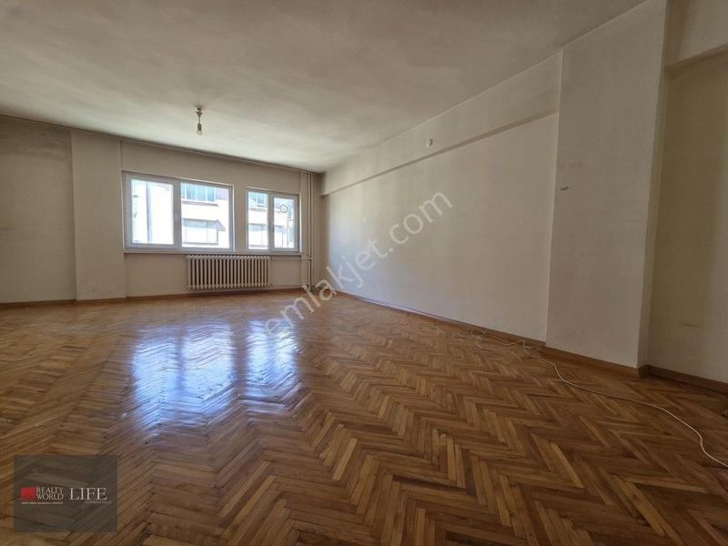 Rw Lıfe // Yunusemre Caddesi Arakat Asansörlü 3+1 Satılık Daire — fotoğraf 4