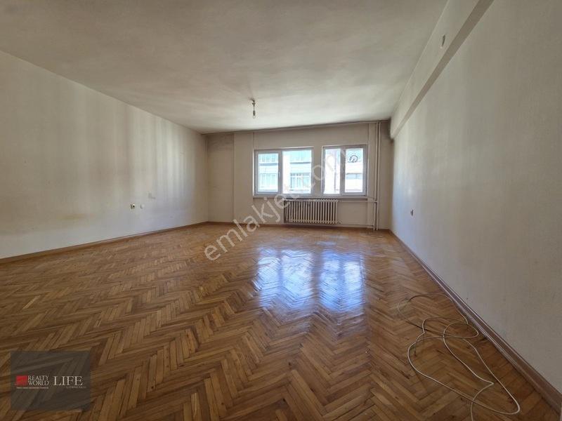 Rw Lıfe // Yunusemre Caddesi Arakat Asansörlü 3+1 Satılık Daire — fotoğraf 5