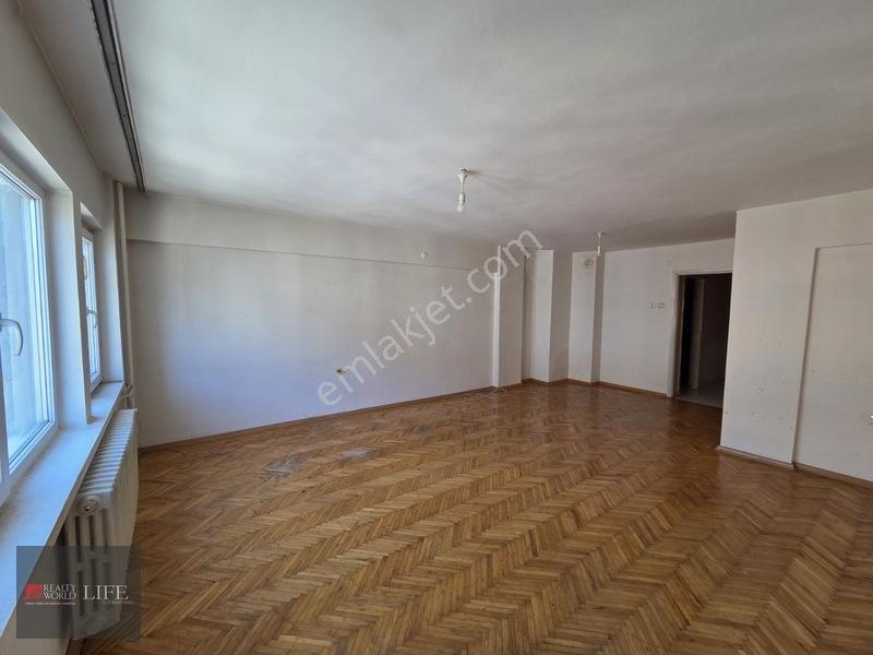 Rw Lıfe // Yunusemre Caddesi Arakat Asansörlü 3+1 Satılık Daire — fotoğraf 6