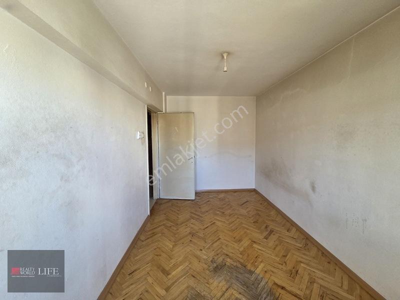 Rw Lıfe // Yunusemre Caddesi Arakat Asansörlü 3+1 Satılık Daire — fotoğraf 25