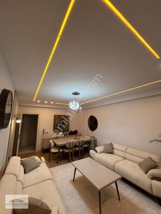 Şirintepe Mahallesinde Cadde Üzerinde Özel Otoparklı 2+1 Daire — fotoğraf 2