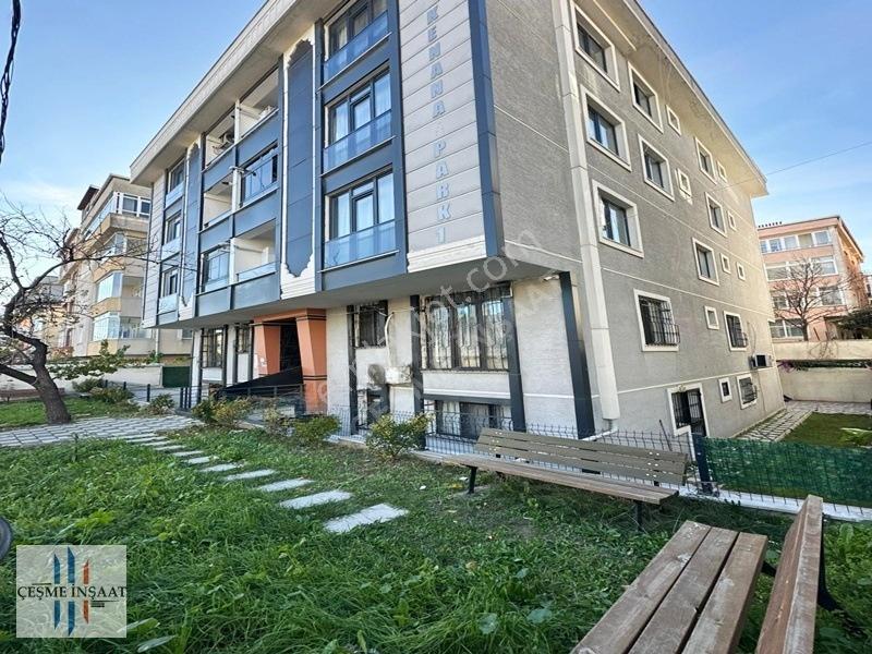 Metrobüse Yürüme Mesafesinde Ön Cephe 2+1 Ebevyn Banyolu Daire ! — fotoğraf 2