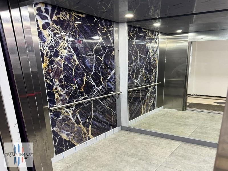 Metrobüse Yürüme Mesafesinde Ön Cephe 2+1 Ebevyn Banyolu Daire ! — fotoğraf 12
