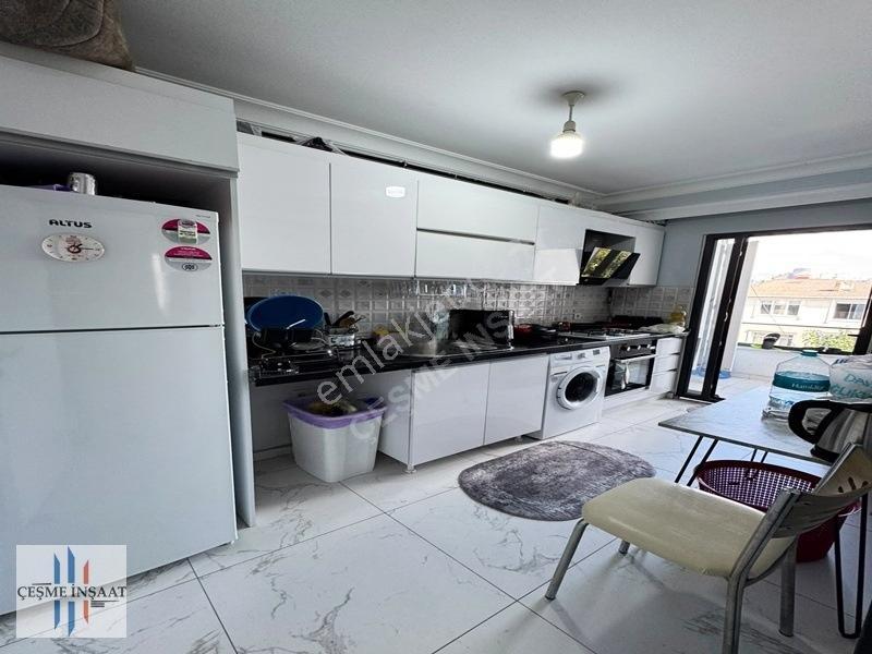 Metrobüse Yürüme Mesafesinde Ön Cephe 2+1 Ebevyn Banyolu Daire ! — fotoğraf 15