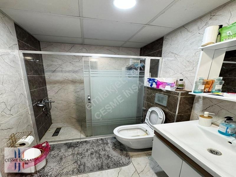 Metrobüse Yürüme Mesafesinde Ön Cephe 2+1 Ebevyn Banyolu Daire ! — fotoğraf 20