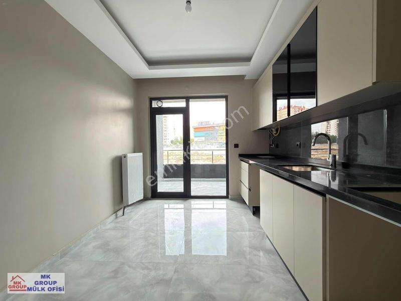 Beyazşehirde Üst Düzey Malzeme & İşçilikle Tasarlanmış Lüks 4+0 — fotoğraf 3