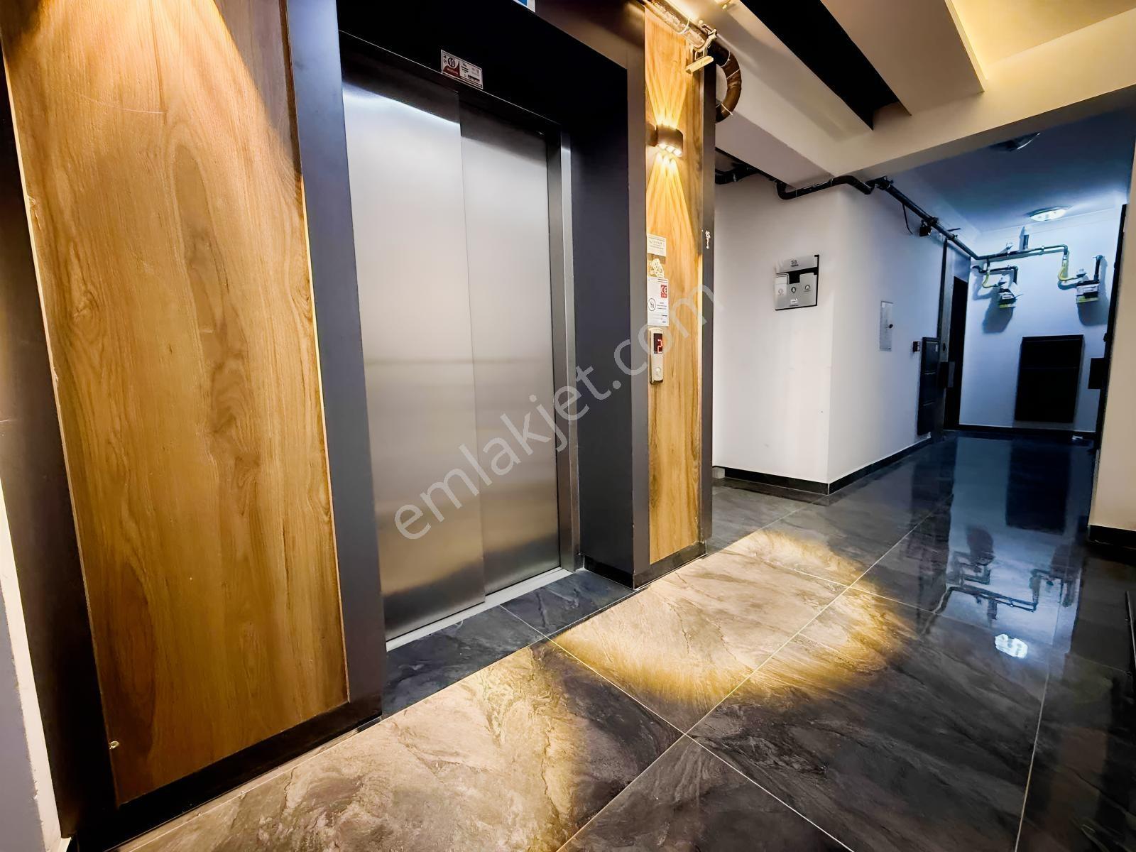 Alaçatı'dan İncek'te/yerden Isıtma/iskanlı/ultra Lüx 1+1 Satılık — fotoğraf 18