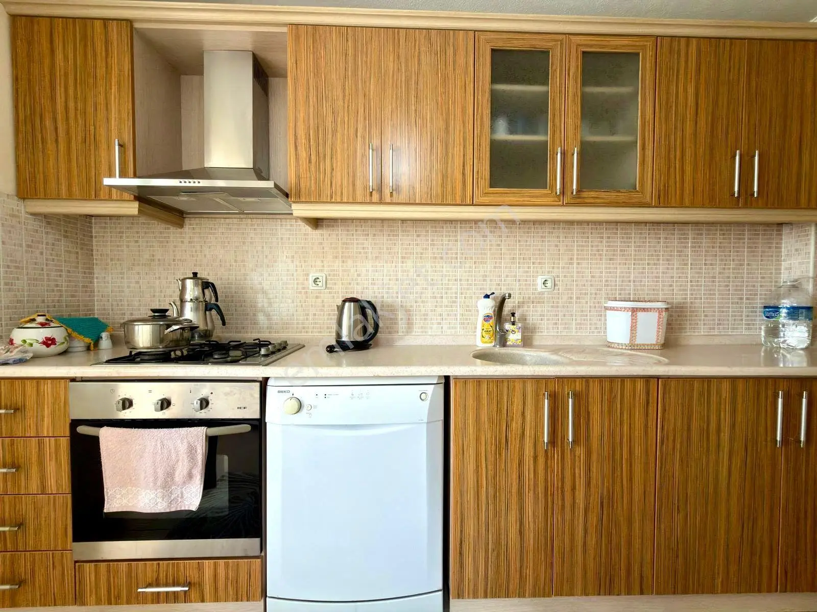 Referans'tan Altınkum'da Ara Kat Ön Cephe Full Eşyalı 2+1 Daire — fotoğraf 16